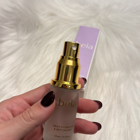 Beia Daily Hydrating & Setting Mist 15ml - Picture 3 of 3